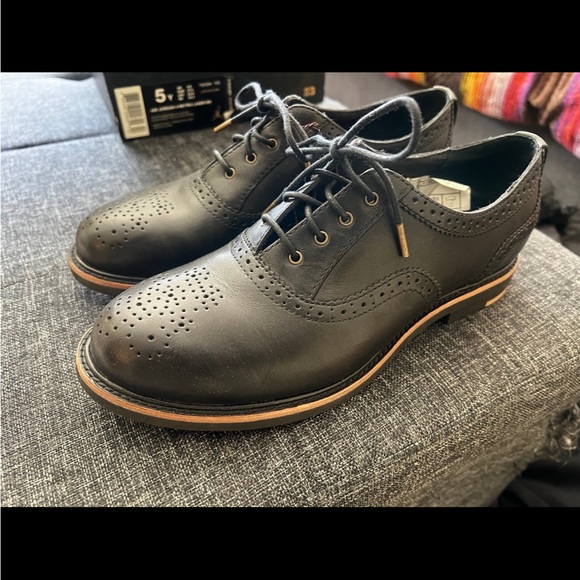 UGG Oxford brogue shoes - Picture 2 of 7